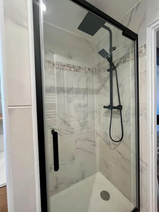 T2 Renove A 15 Min De Lyon Apartment Pierre-Benite Luaran gambar
