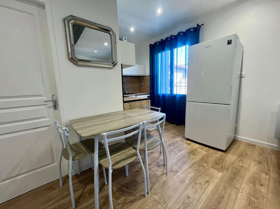 T2 Renove A 15 Min De Lyon Apartment Pierre-Benite Luaran gambar