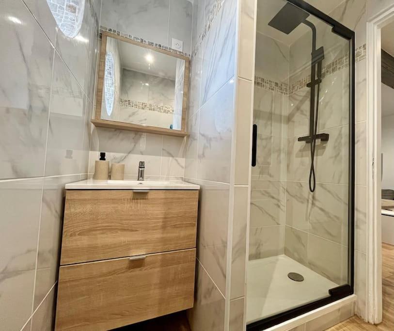T2 Renove A 15 Min De Lyon Apartment Pierre-Benite Luaran gambar